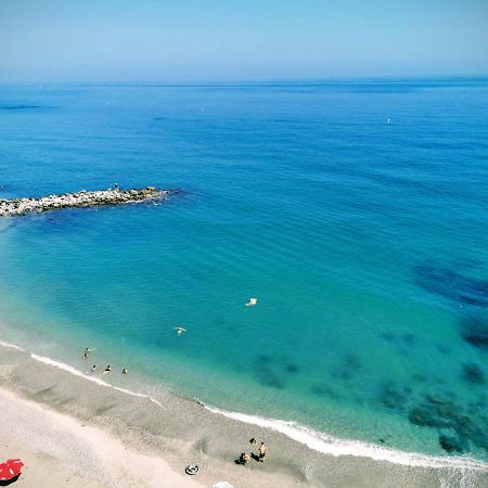 La Perla Cruise Apartment On Private Beach, Modern With Aircon & Wifi Benalmádena Exterior foto